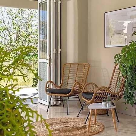 Goji Vegan Hotel